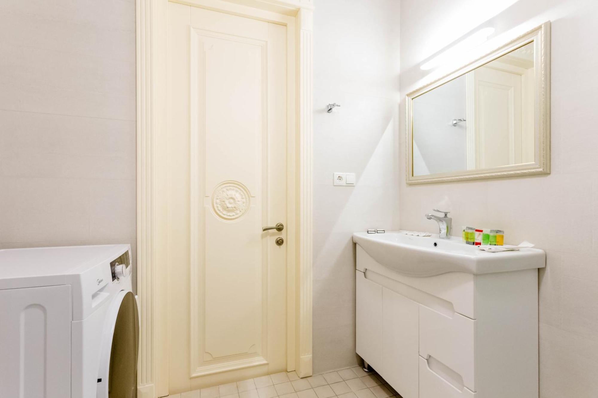 Ferienwohnung Luxury Landing IV Tbilisi Exterior foto